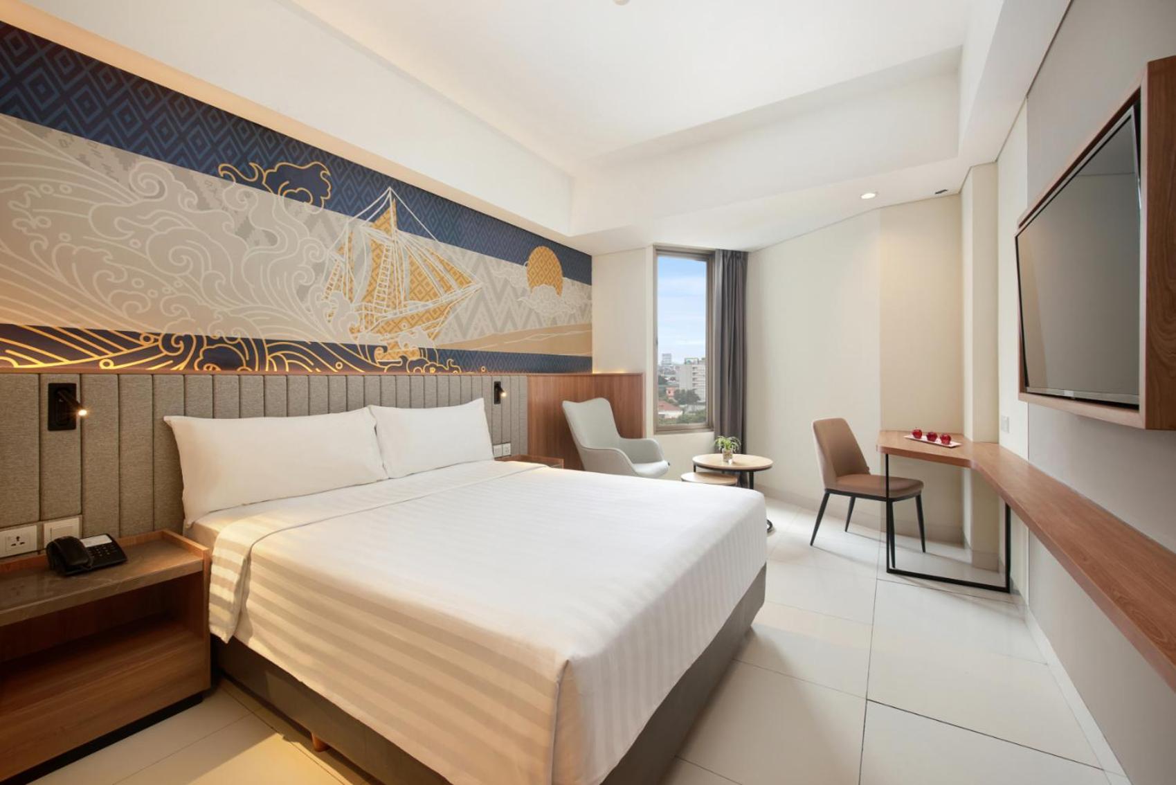 Aston Inn Pantai Losari Макасар Экстерьер фото