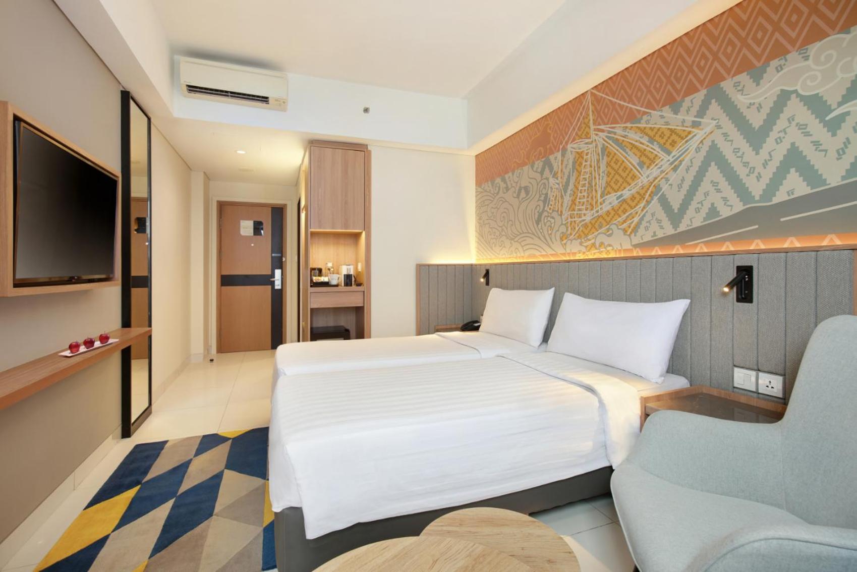 Aston Inn Pantai Losari Макасар Экстерьер фото